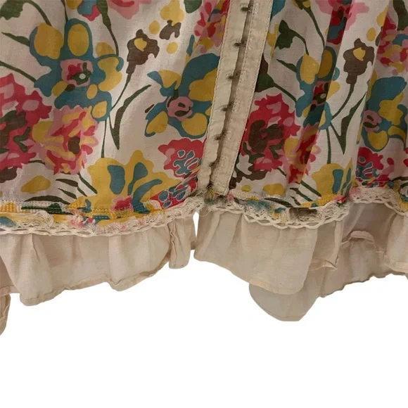 Free People Romantic Floral Hook Eye Closure Front Top (moving sale) - Picture 3 of 7